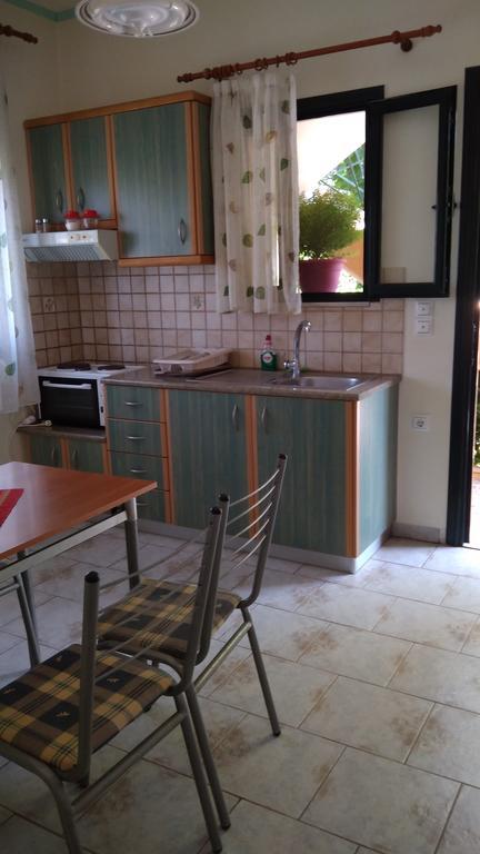 Nikolitsa Apartment
